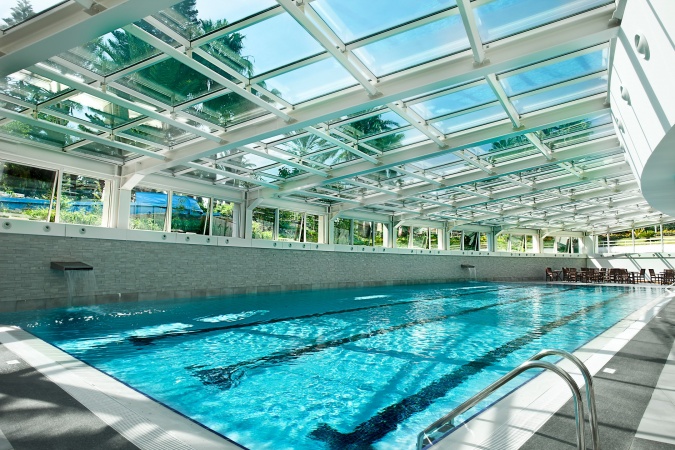 Kapalı Yüzme Havuzu